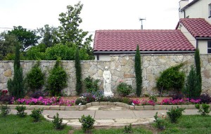 dallas-commercial-landscaping-monastery-jesus